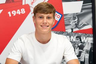 Transferul #12 la Dinamo » A semnat contractul pe 5 ani