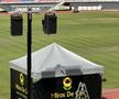 Cum arată gazonul stadionului „Eugen Popescu” din Târgoviște. FOTO: Facebook @DB-sport.ro