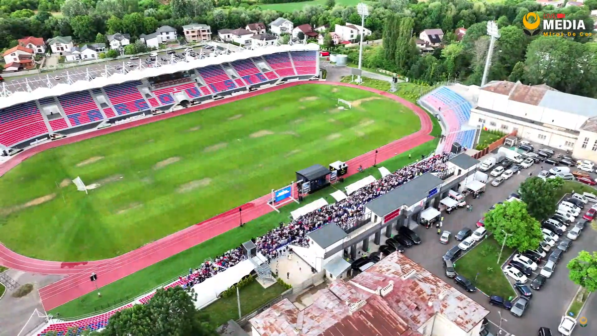 Dezastru pe stadionul din România reabilitat cu 20 de milioane de euro! Incredibil cum arată gazonul
