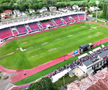 Cum arată gazonul stadionului „Eugen Popescu” din Târgoviște. FOTO: YouTube @Miros de Cer
