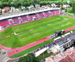 Cum arată gazonul stadionului „Eugen Popescu” din Târgoviște. FOTO: YouTube @Miros de Cer