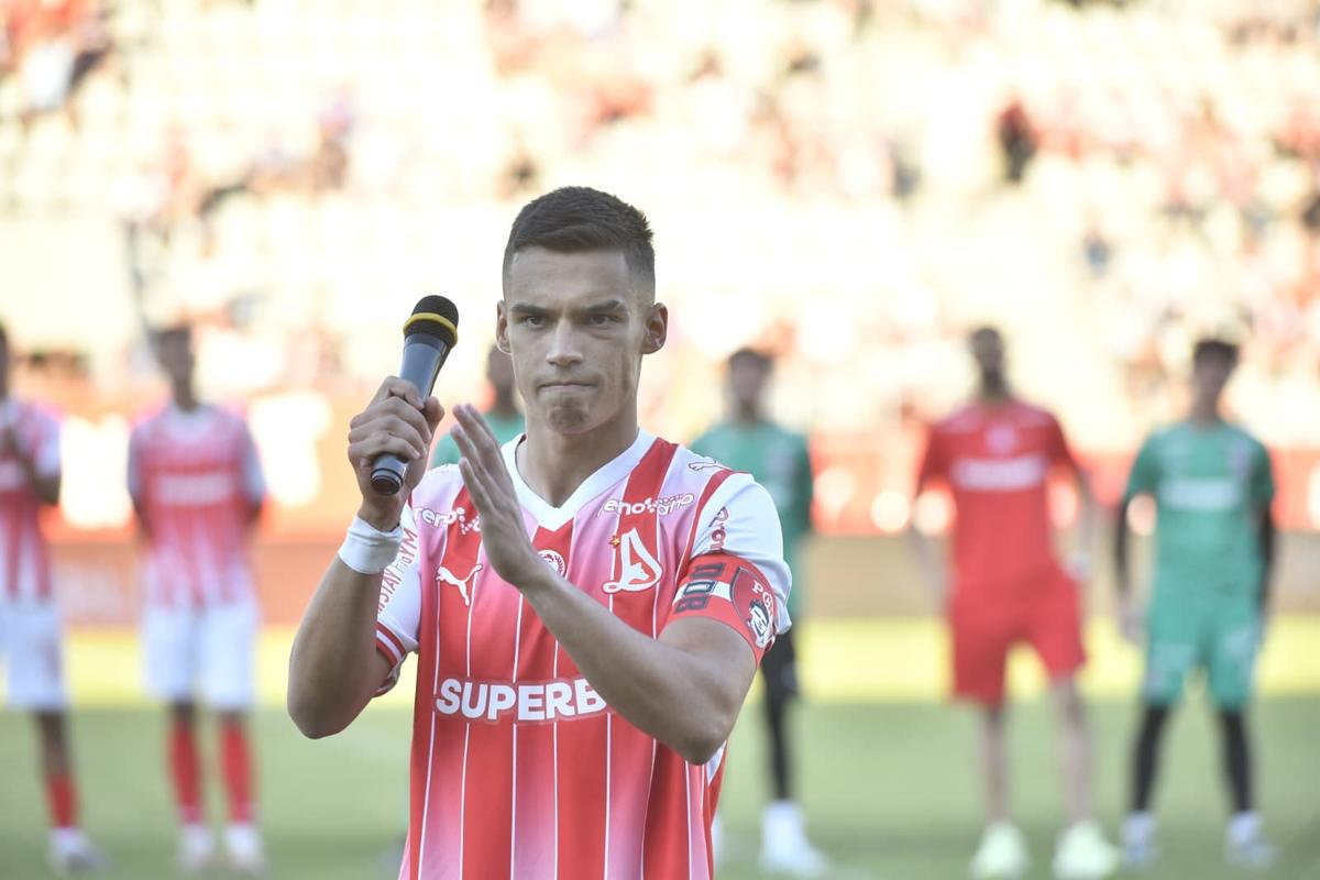 „M-a surprins!” » Căpitanul Cîrjan îi bate obrazul lui Gnahore: „Știam că nu vrea să joace la altă echipă în afară de Dinamo”