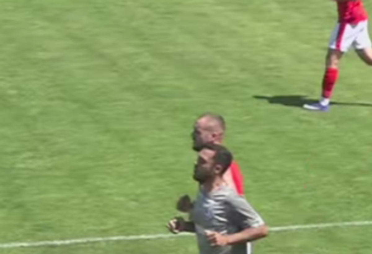 Ce făcea George Pușcaș în timpul amicalului lui Dinamo cu Ștefăneștii de Jos: „Nu mai durează mult”
