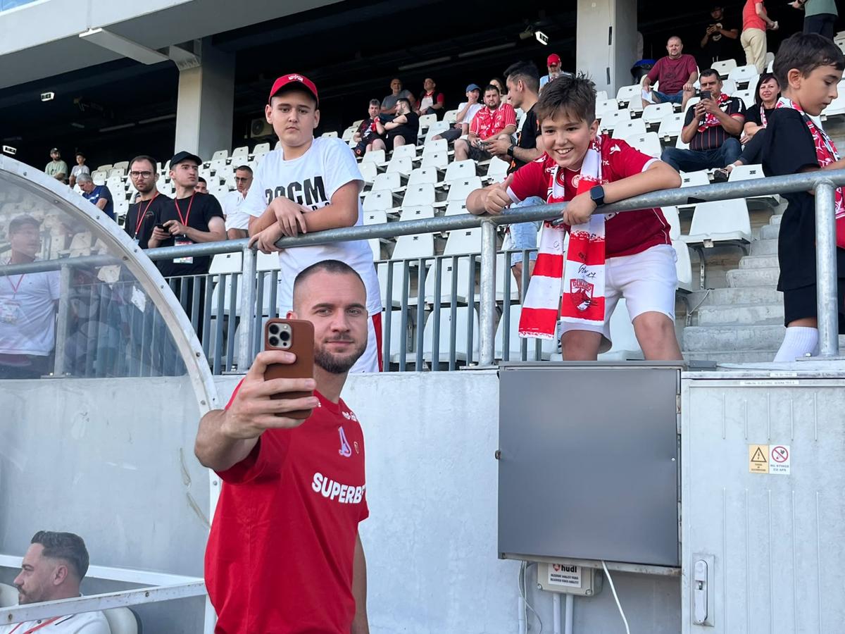 Dinamo - Farul, imagini înaintea amicalului de pe „Arcul de Triumf”