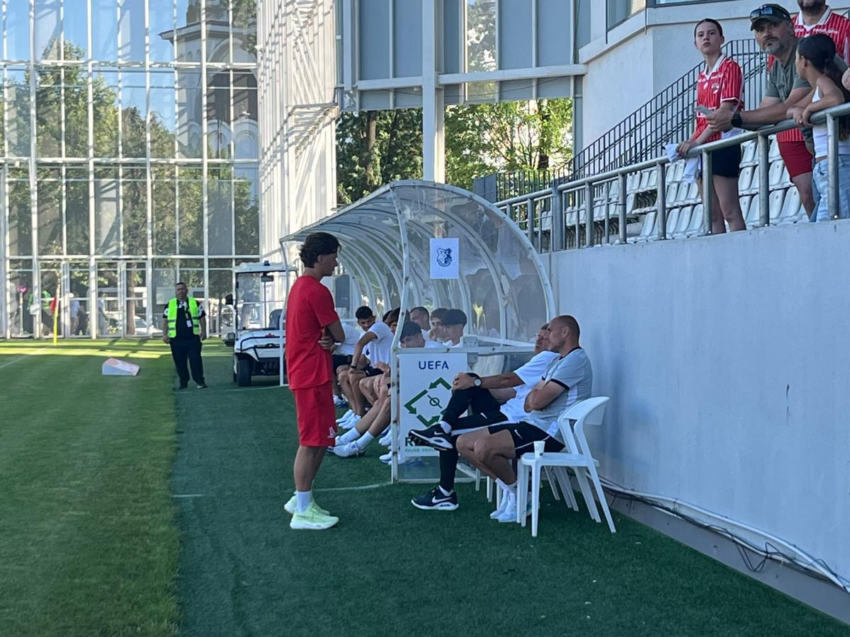 Dinamo - Farul, imagini înaintea amicalului de pe „Arcul de Triumf”