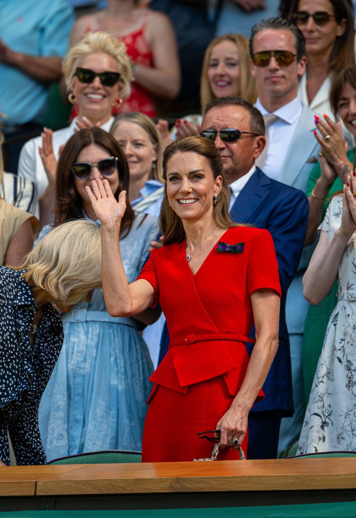 Englezii au văzut imaginile cu Simona Halep și Dorin Mateiu și au descris-o în două cuvinte