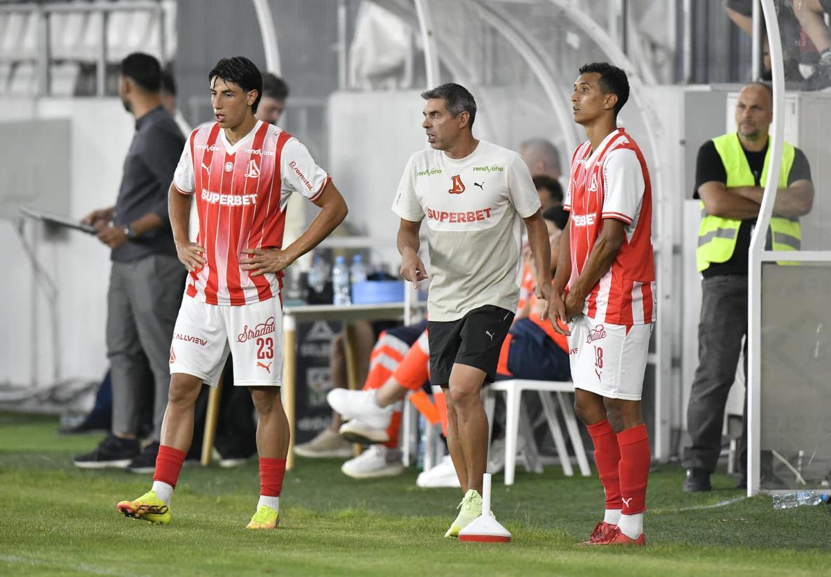 Dinamo - Farul, amical pe „Arcul de Triumf”