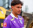 FC Argeș și-a prezentat echipamentul #2 și #3 pentru noul sezon pe șantierul stadionului „Nicolae Dobrin” / Sursă foto: Facebook@ FC Argeș