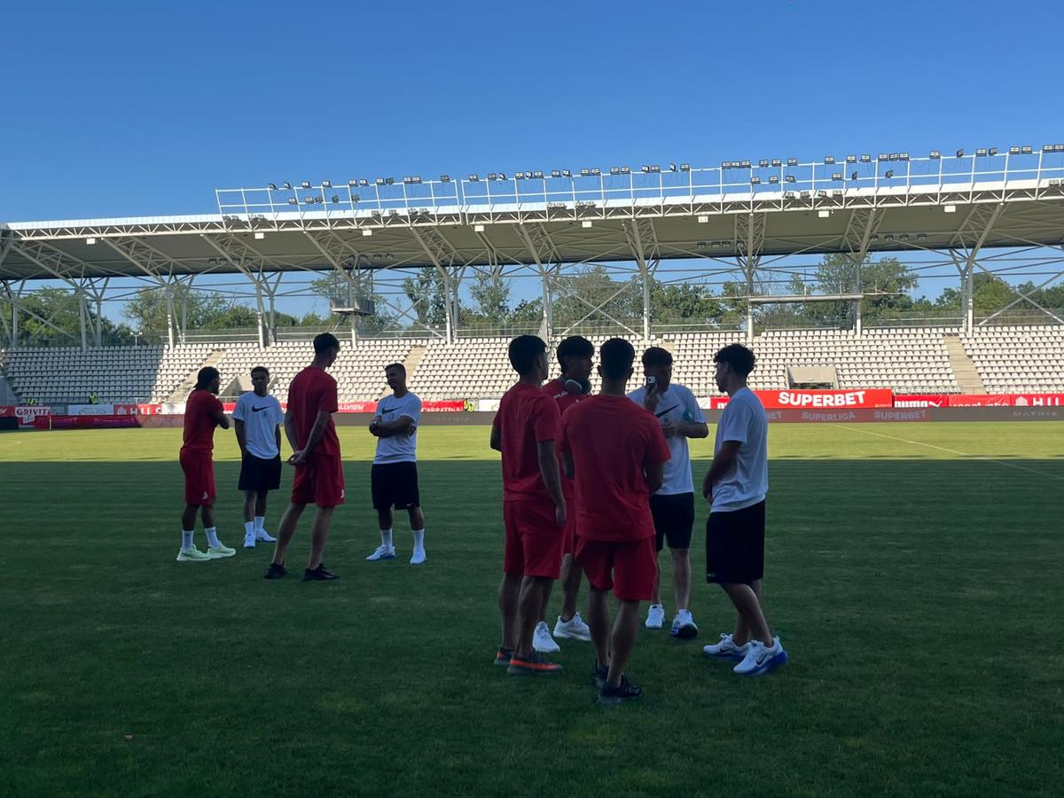 Dinamo - Farul, imagini înaintea amicalului de pe „Arcul de Triumf”