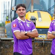 FC Argeș și-a prezentat echipamentul #2 și #3 pentru noul sezon pe șantierul stadionului „Nicolae Dobrin” / Sursă foto: Facebook@ FC Argeș