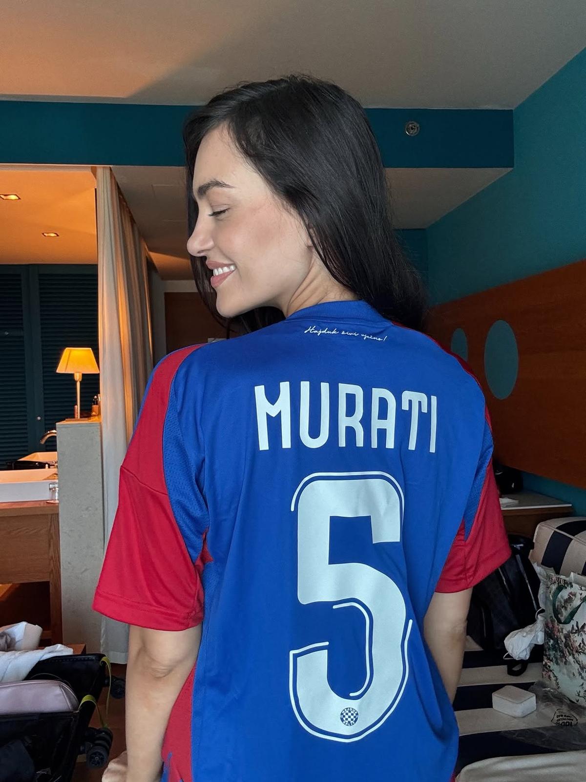 Eva Murati - prezentatoare Albania