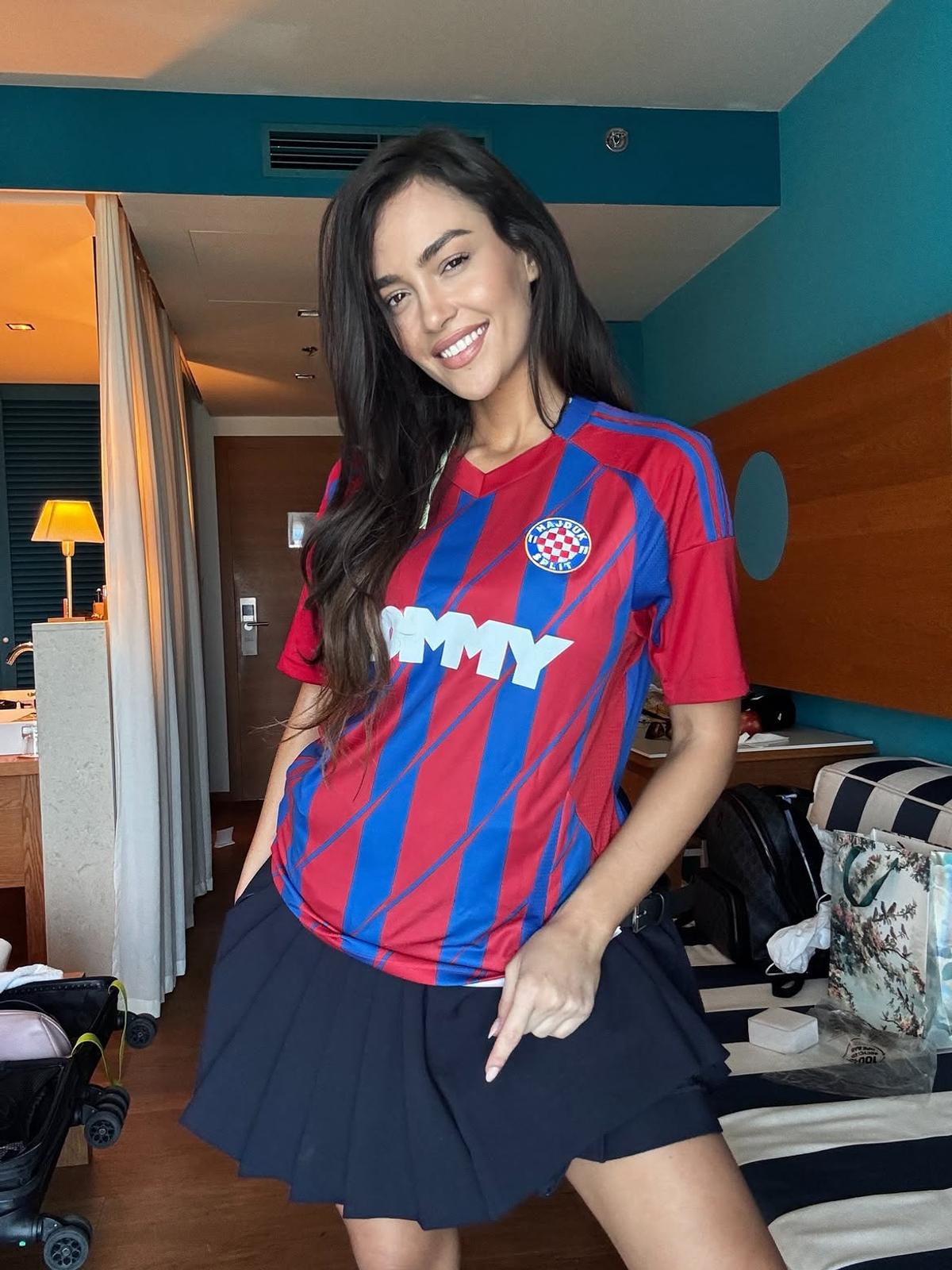 Eva Murati - prezentatoare Albania