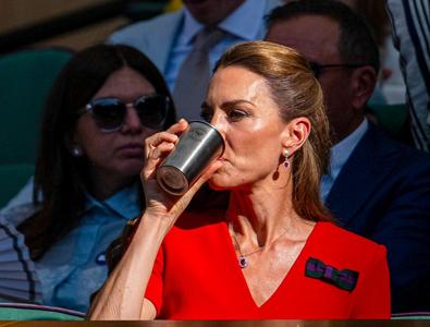 Simona Halep și omul de afaceri Dorin Mateiu, prima apariție publică împreună » Fotografiați în loja regală de la Wimbledon, lângă Prințesa Kate și Sharapova