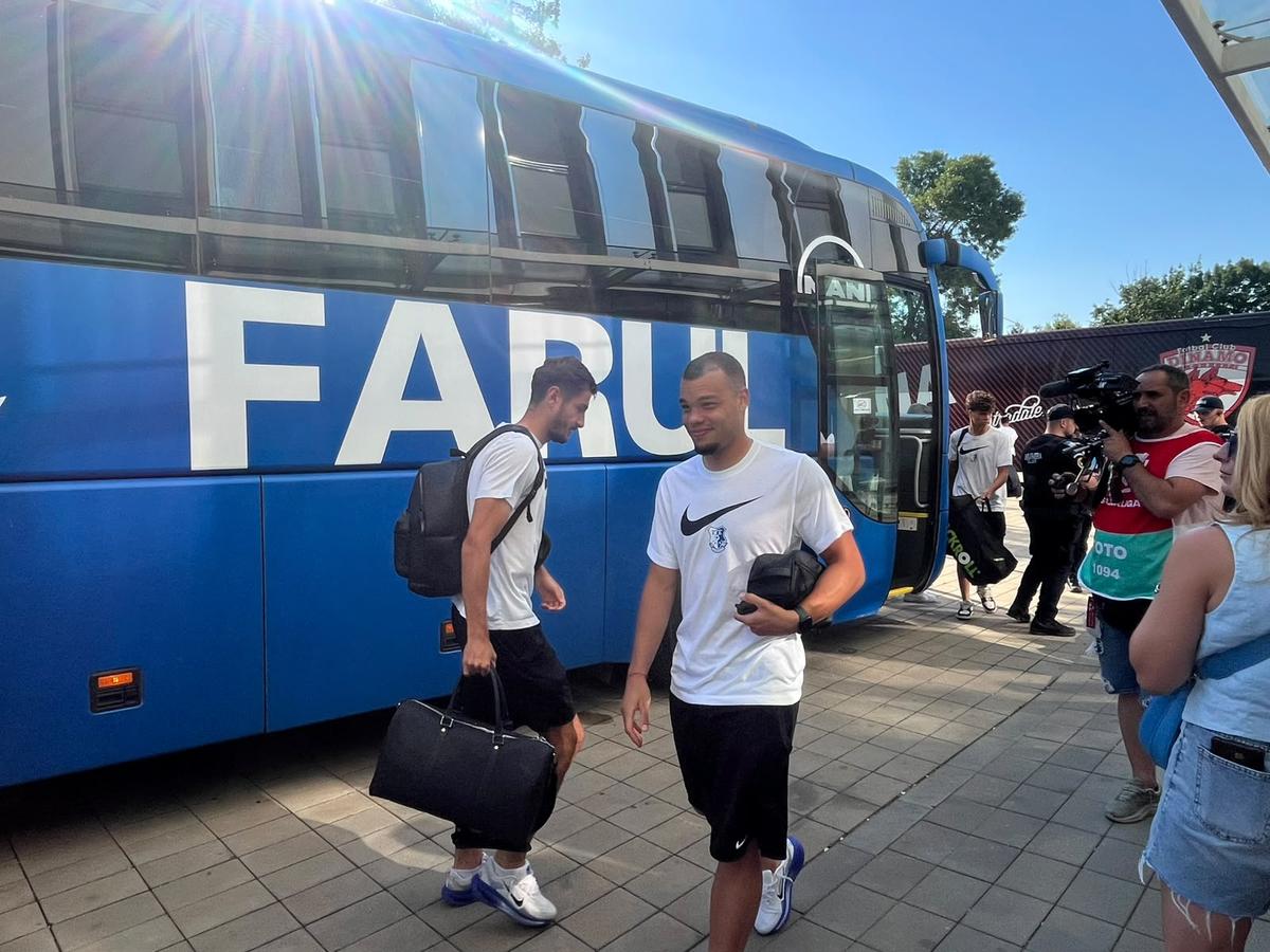 Dinamo - Farul, imagini înaintea amicalului de pe „Arcul de Triumf”