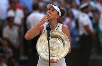 Campioana de la Wimbledon, mesaj emoționant în memoria mamei ei: „Nu aș fi aici fără ea”