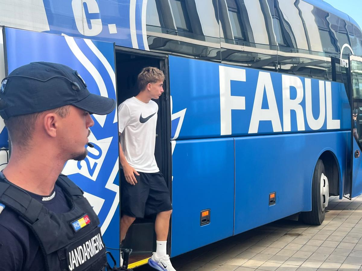 Dinamo - Farul, imagini înaintea amicalului de pe „Arcul de Triumf”