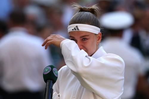 Karolina Muchova, discurs printre lacrimi după finala de la Wimbledon/Foto: Getty Images
