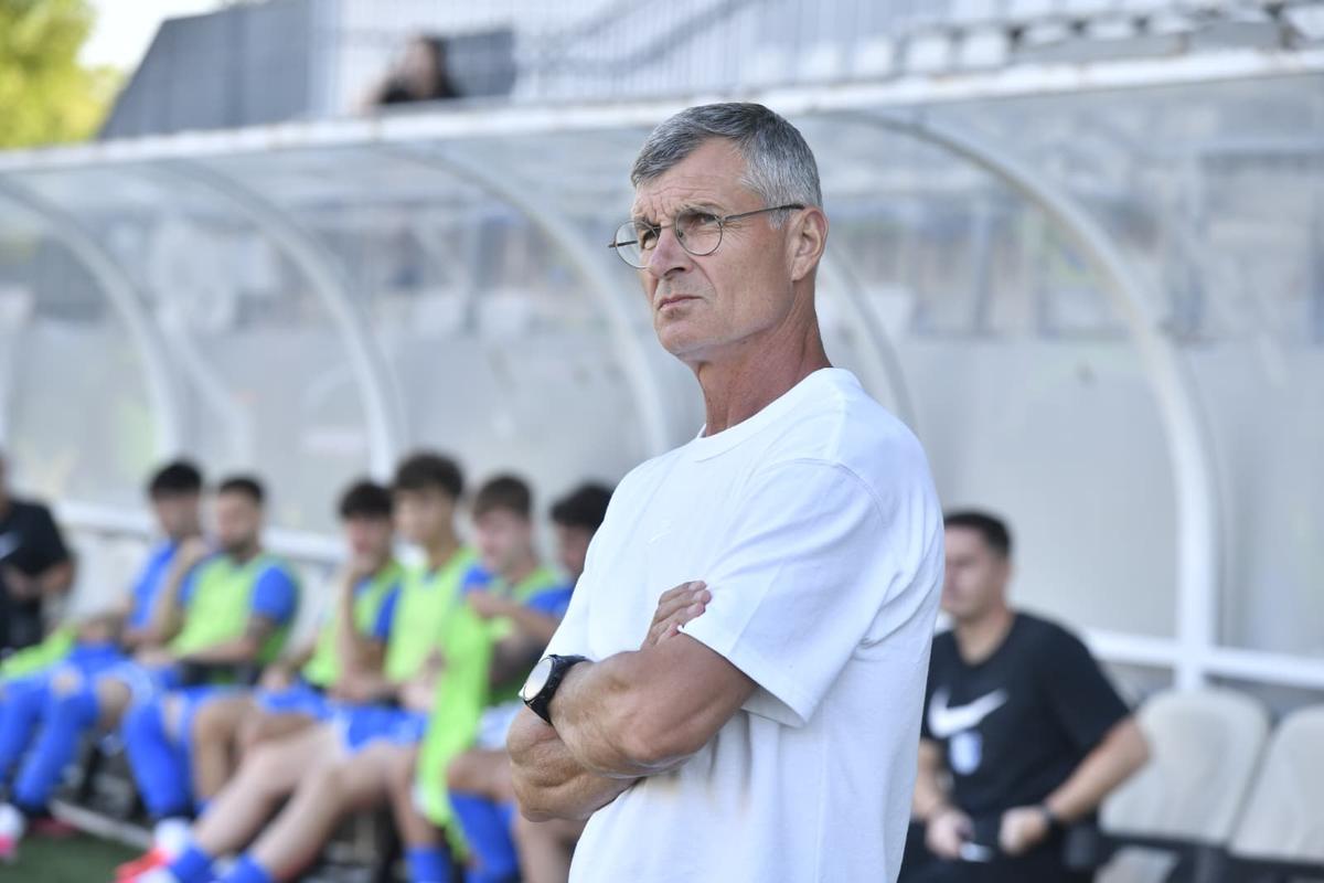 Dinamo - Farul, amical pe „Arcul de Triumf”