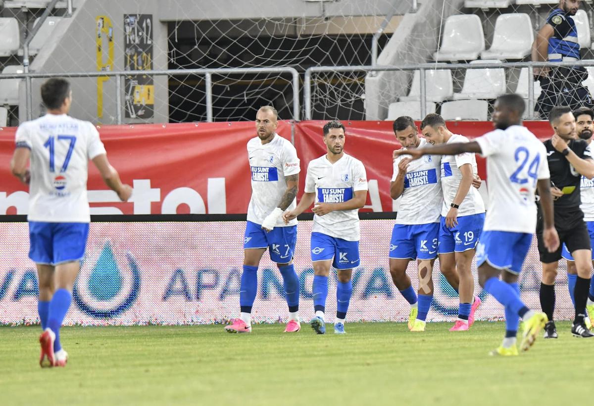 Dinamo - Farul, amical pe „Arcul de Triumf”