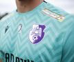 FC Argeș și-a prezentat echipamentul #2 și #3 pentru noul sezon pe șantierul stadionului „Nicolae Dobrin” / Sursă foto: Facebook@ FC Argeș