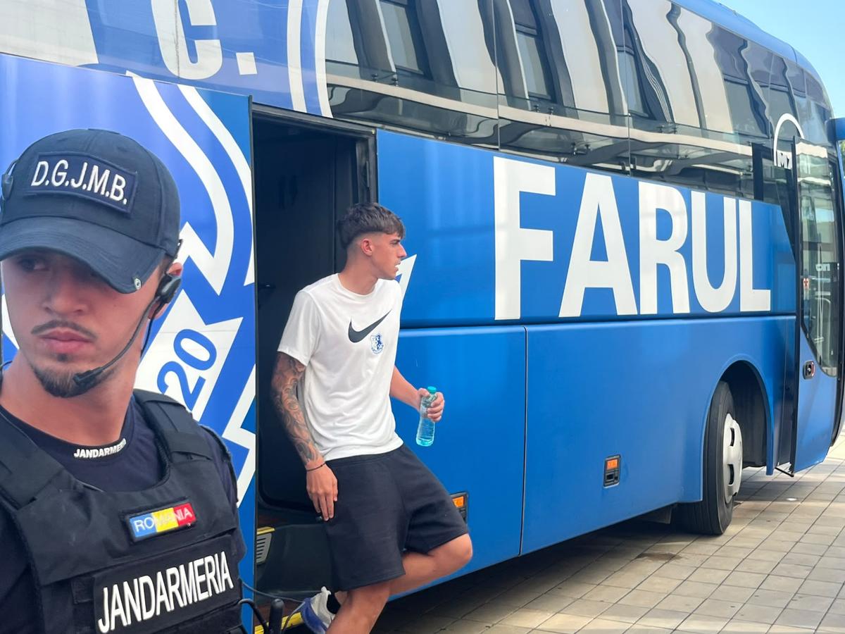 Dinamo - Farul, imagini înaintea amicalului de pe „Arcul de Triumf”