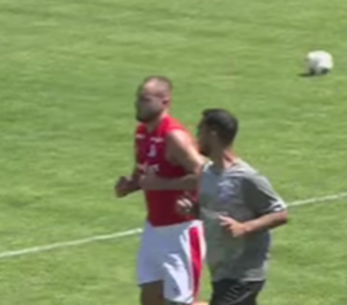 Ce făcea George Pușcaș în timpul amicalului lui Dinamo cu Ștefăneștii de Jos: „Nu mai durează mult”