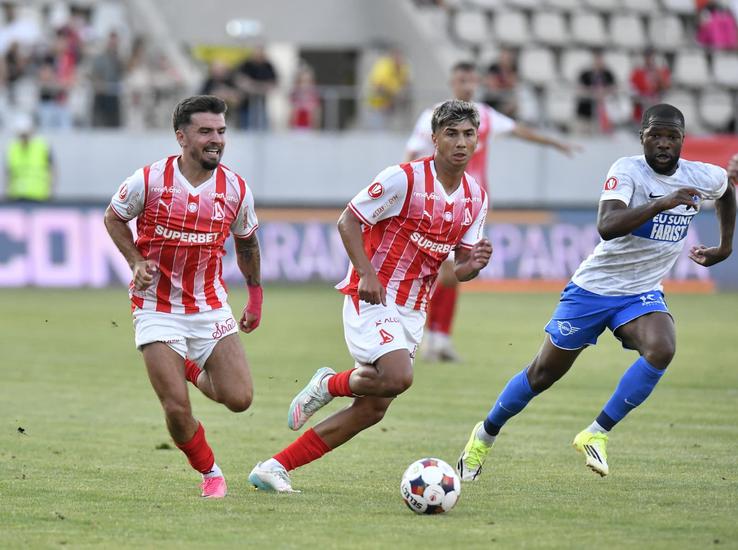 Dinamo - Farul, amical pe „Arcul de Triumf” // FOTO: Cristi Preda (GSP.ro)