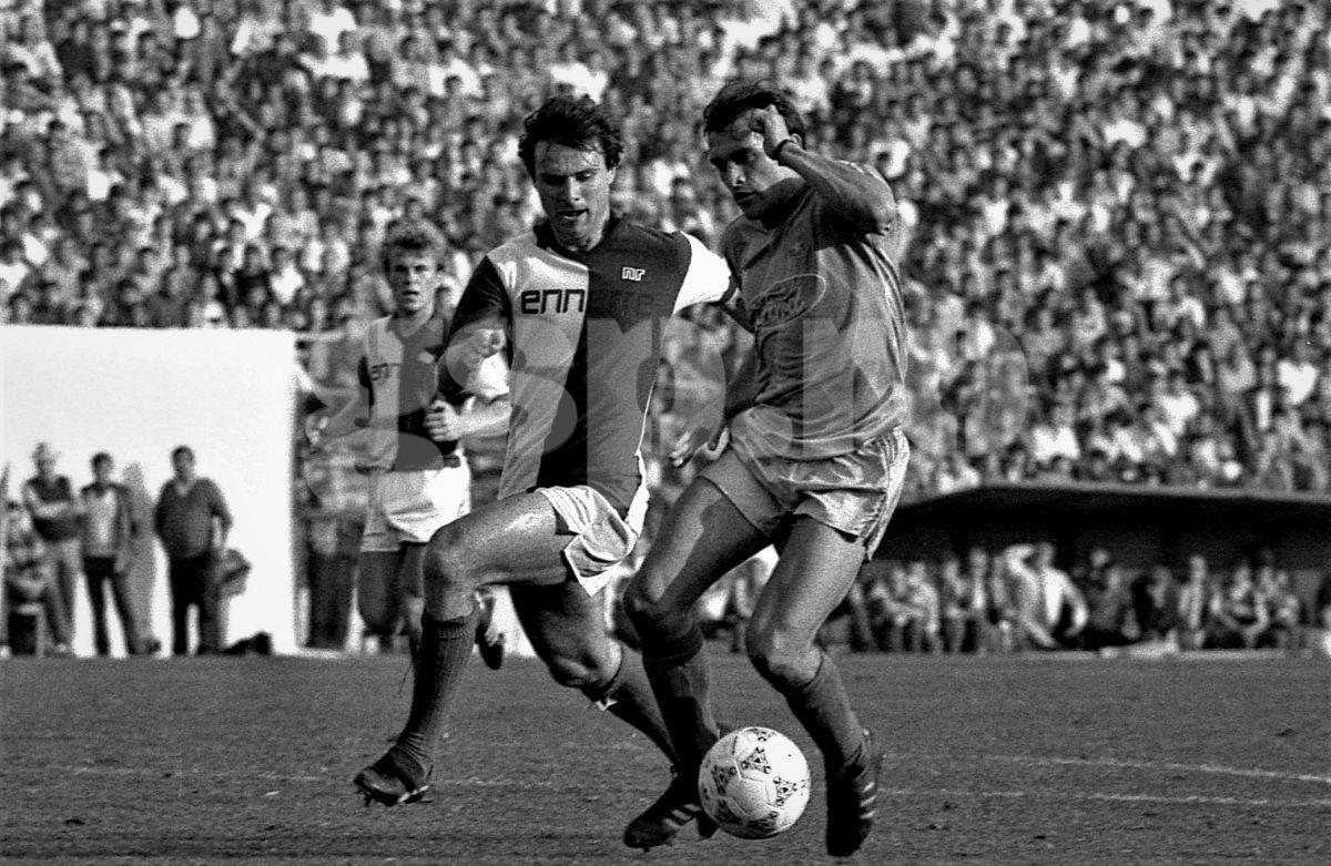 Povestea ultimului derby Rapid - Steaua din comunuism: „Galeria noastră s-a bătut parte-n parte cu Miliția! S-a jucat până a câștigat cine trebuia!”
