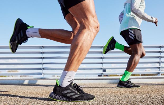 Atingi următorul nivel de performanță cu cea mai nouă tehnologie cu imprimare 3D - adidas 4DFWD