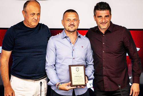 Mihai Trăistaru, alături de Dan Șucu și Daniel Niculae // foto: Facebook @ FC Rapid 1923