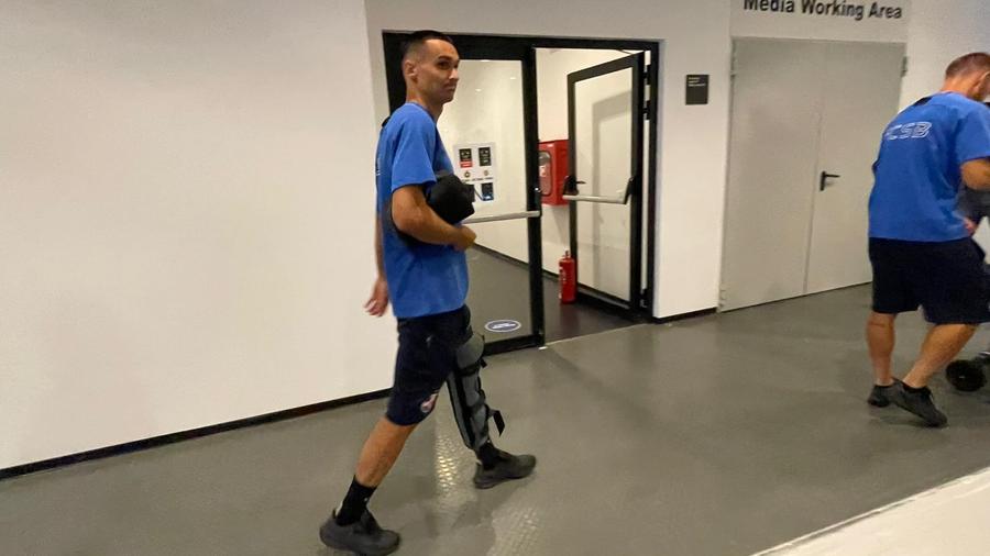 Cât de grave sunt accidentările lui Miculescu și Șut: „Are o entorsă de genunchi, se pare că la ligamentul colateral extern”