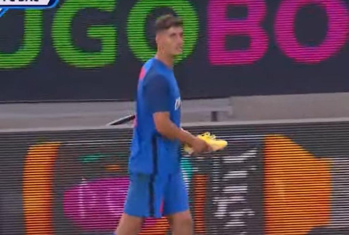 David Miculescu, accidentat în FCSB - Dunajska Streda / FOTO: Capturi @Pro TV