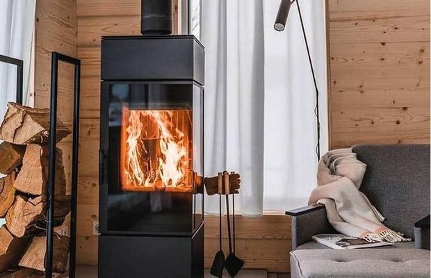 Nu arunca cu bani pe sobe la mână a 2-a doar pentru aspect, și alege noile sobe cu design rustic din fabrică!