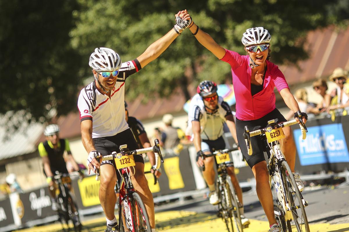 Pe 28 august, Tour de France vine la București odată cu prima ediție L’Étape. Trei trasee, o experiență unică și un eveniment ca un festival