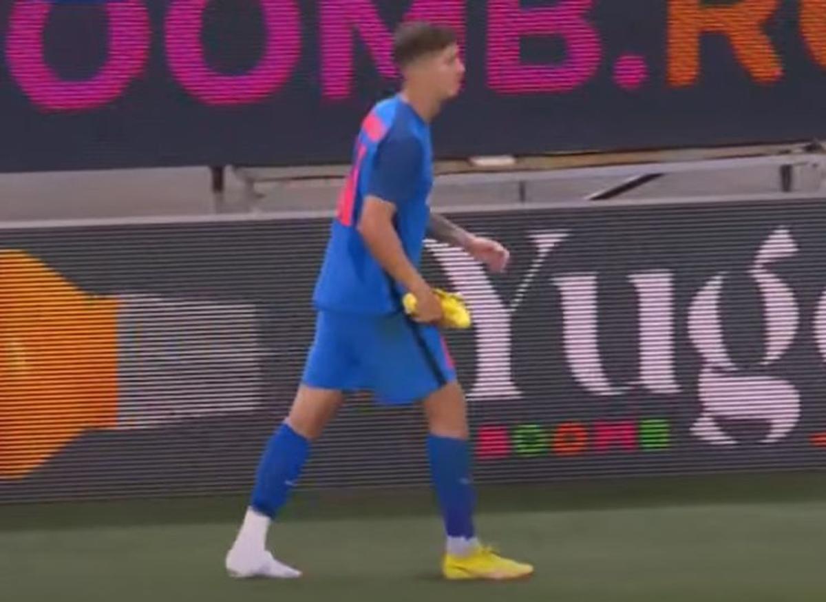 David Miculescu, accidentat în FCSB - Dunajska Streda / FOTO: Capturi @Pro TV