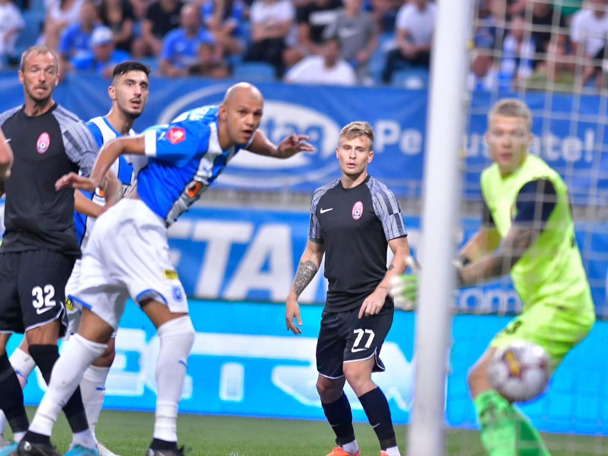 Universitatea Craiova - Zorya Luhansk 3-0 (0-1 în tur) » Schimbarea la față! La primul meci cu Rădoi pe bancă, oltenii n-au iertat-o pe Zorya