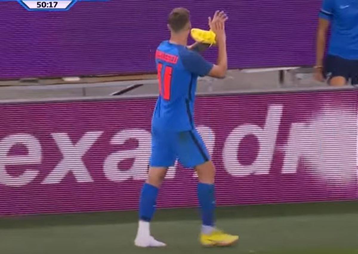 David Miculescu, accidentat în FCSB - Dunajska Streda / FOTO: Capturi @Pro TV