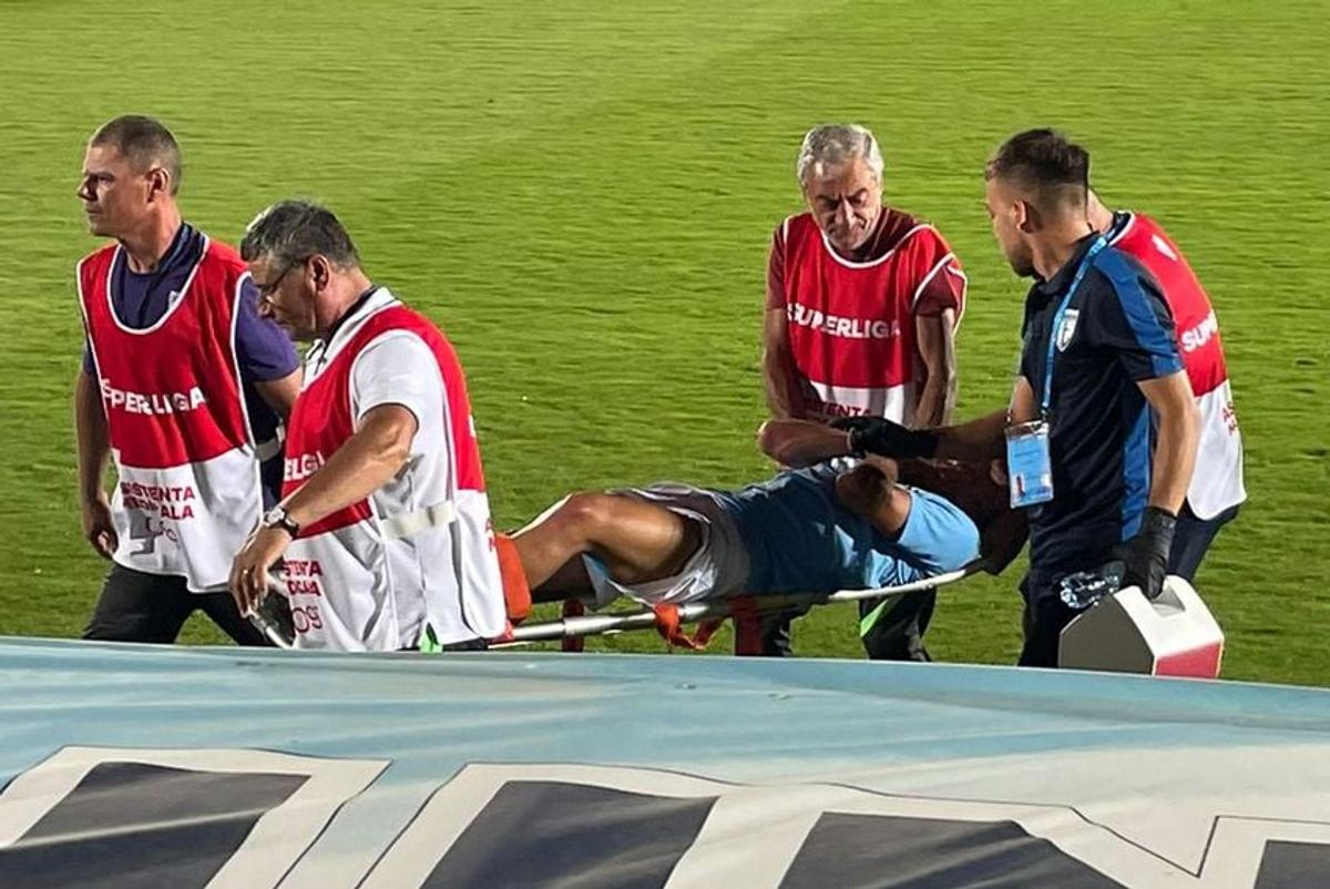 Accidentare teribilă pentru fotbalistul care impresionase în primele runde din Superligă: „Va suferi două operații”