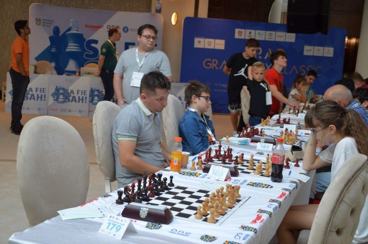 A început turneul de șah Arad Grand prix Classic 2023 » Cine sunt marii favoriți + Marele premiu pus în joc