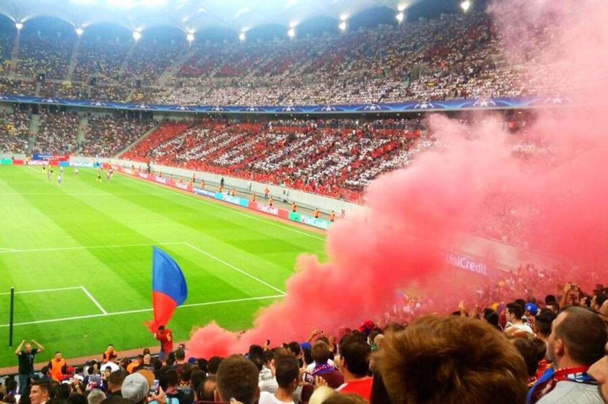 FOTO „Doar Dinamo București”, scenografie la FCSB - City