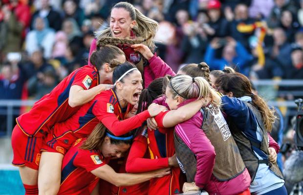 S-a stabilit prima semifinală de la Campionatul Mondial de Fotbal Feminin » Care sunt celelalte partide din „sferturi”