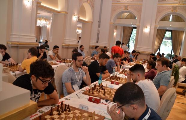 A început turneul de șah Arad Grand prix Classic 2023 » Cine sunt marii favoriți + Marele premiu pus în joc
