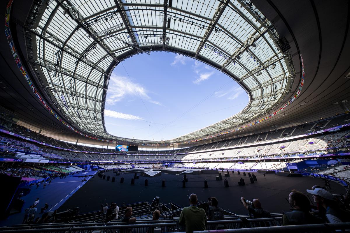 Jocurile Olimpice de la Paris au fost declarate închise! Reporterii GSP au asistat la un eveniment unic: Tom Cruise a coborât de pe Stade de France și a preluat ștafeta pentru următoarea ediție