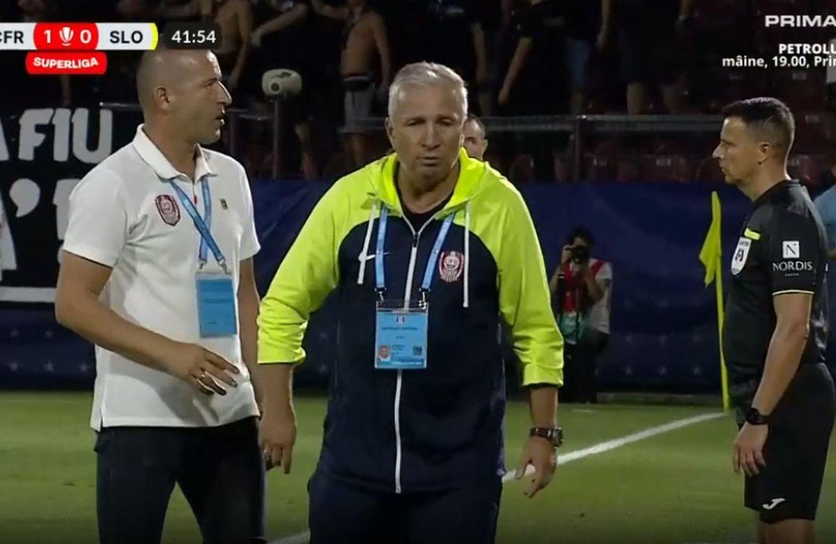 Dan Petrescu, criză de nervi la CFR Cluj - Slobozia » Două galbene în două minute și o imagine antologică