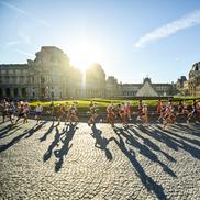 Maratonul olimpic de la Paris a trecut și prin fața muzeului Luvru FOTO Raed Krishan