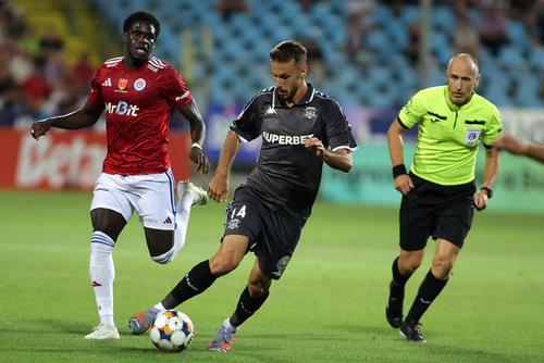 Jakub Hromada, schimbat în Oțelul Galați - Rapid din cauza unei accidentări. © FOTO: Sorin Pana/SPORT PICTURES
Locatie: