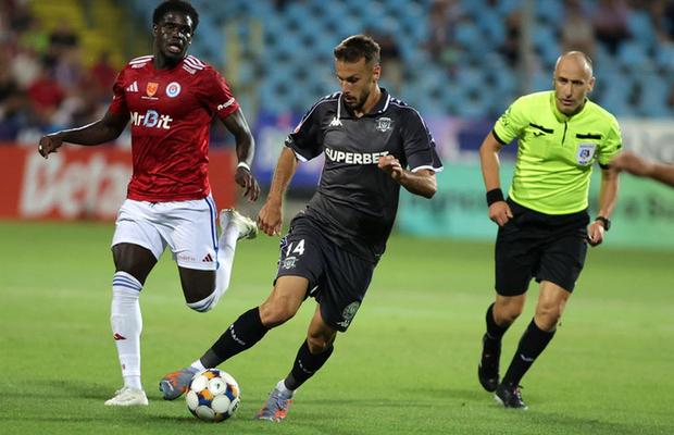 Lovitură pentru Rapid, cu 6 zile înaintea derby-ului cu FCSB! S-a „rupt” la Galați după 39 de minute