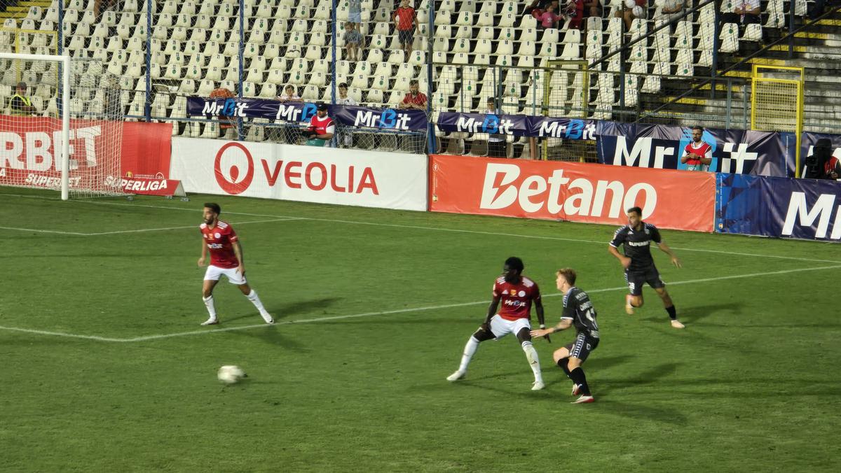 Vizibil afectat, Gâlcă pregătește schimbări majore cu FCSB: „Vor intra jucători care pot oferi mai mult”