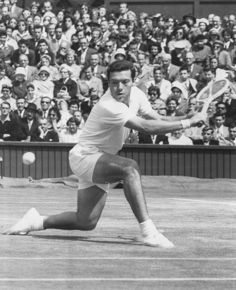 Nicola Pietrangeli la Wimbledon/Foto: Getty Images Lupta unui dublu campion la Roland Garros cu bătrânețea: „Durerea nu mă lasă să mă mișc. Sunt ca un vierme”