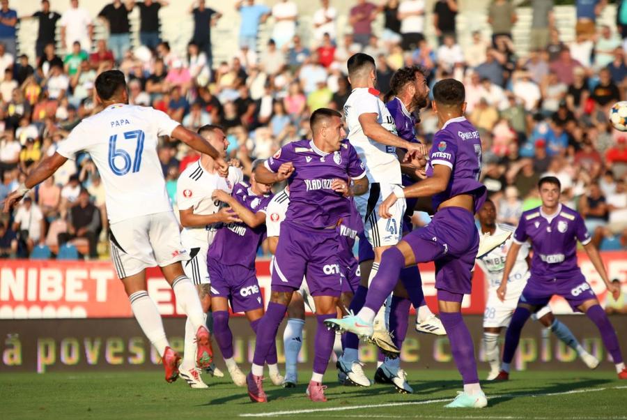 FC Botoșani - FC Argeș / Sursă foto: Ionut Tabultoc/SPORT PICTURES FC Botoșani - FC Argeș 3-1 » Moldovenii taxează gafele nou-promovatei și câștigă un meci cu de toate!
